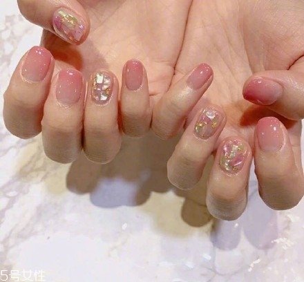 粉色美甲圖片2022款式 仙女軟妹必備 粉色美甲圖片2022款式 仙女軟妹必備