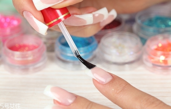 可愛卡通美甲圖片2022 指甲油正確涂法 可愛卡通美甲圖片2022 指甲油正確涂法