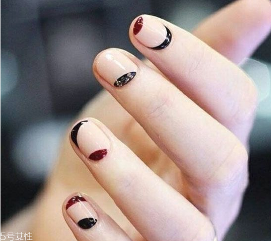 美甲裸粉色款式圖片2018 新款裸色美甲圖案大全 美甲裸粉色款式圖片2018 新款裸色美甲圖案大全