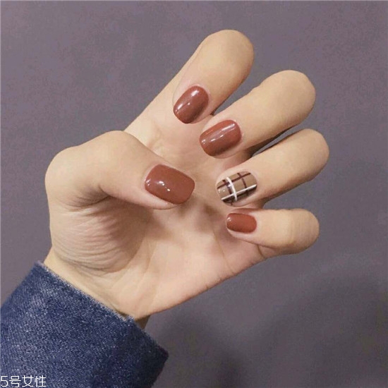 2018最新流行款純色美甲圖片 簡單耐看的美甲圖片漸變款式 2018最新流行款純色美甲圖片 簡單耐看的美甲圖片漸變款式