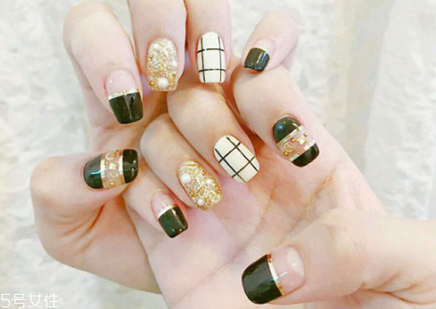 2022最流行的美甲什么顏色 2022簡約大氣的美甲圖片 2022最流行的美甲什么顏色 2022簡約大氣的美甲圖片