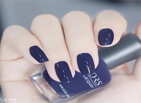 2018最新流行款純色美甲圖片 簡單耐看的美甲圖片漸變款式 2018最新流行款純色美甲圖片 簡單耐看的美甲圖片漸變款式