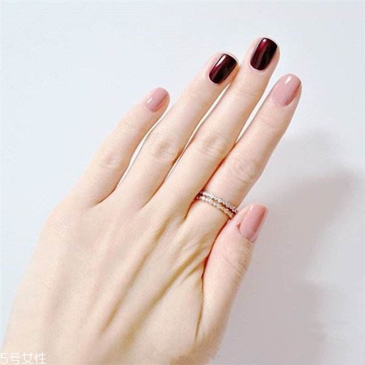 2018最新流行款純色美甲圖片 簡單耐看的美甲圖片漸變款式 2018最新流行款純色美甲圖片 簡單耐看的美甲圖片漸變款式