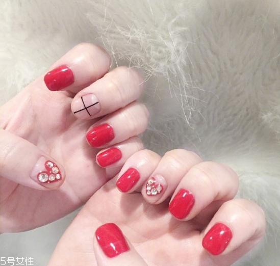 2022最流行的美甲什么顏色 2022簡約大氣的美甲圖片 2022最流行的美甲什么顏色 2022簡約大氣的美甲圖片