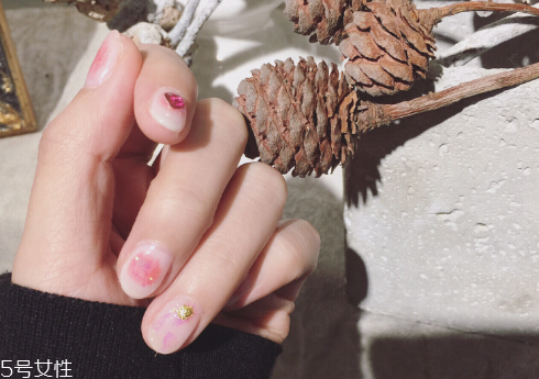 情人節(jié)美甲流行什么款式 2018情人節(jié)美甲圖片大全合集 情人節(jié)美甲流行什么款式 2018情人節(jié)美甲圖片大全合集