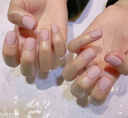 粉色美甲圖片2022款式 仙女軟妹必備 粉色美甲圖片2022款式 仙女軟妹必備