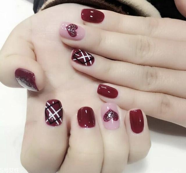 粉色美甲圖片2022款式 仙女軟妹必備 粉色美甲圖片2022款式 仙女軟妹必備