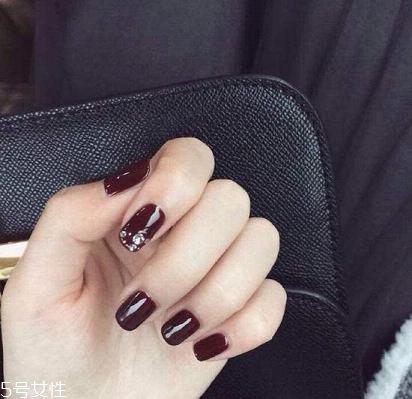 情人節(jié)美甲流行什么款式 2018情人節(jié)美甲圖片大全合集 情人節(jié)美甲流行什么款式 2018情人節(jié)美甲圖片大全合集