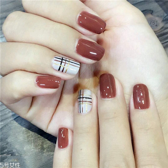 2018最新流行款純色美甲圖片 簡單耐看的美甲圖片漸變款式 2018最新流行款純色美甲圖片 簡單耐看的美甲圖片漸變款式