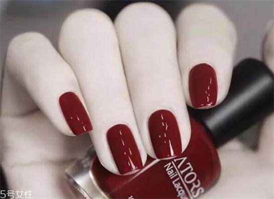 2018最新流行款純色美甲圖片 簡單耐看的美甲圖片漸變款式 2018最新流行款純色美甲圖片 簡單耐看的美甲圖片漸變款式