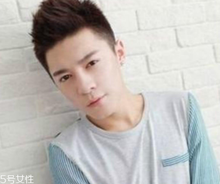 男士怎么樣設(shè)計(jì)發(fā)型好看？4款帥氣穩(wěn)重發(fā)型