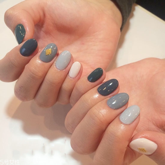 深色美甲圖片2022款式 美甲圖片2022款式顯氣質(zhì) 深色美甲圖片2022款式 美甲圖片2022款式顯氣質(zhì)