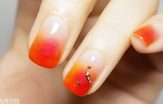 備孕期間可以做指甲嗎 2018漸變色美甲圖片大全集 備孕期間可以做指甲嗎 2018漸變色美甲圖片大全集
