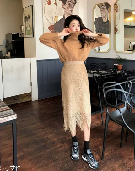 蕾絲長裙配什么鞋子？為你加足時髦指數(shù)