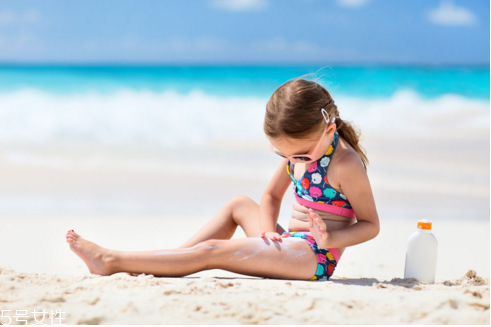 防曬霜是不是防曬指數越高越好 身體防曬霜需要卸妝 防曬霜是不是防曬指數越高越好 身體防曬霜需要卸妝