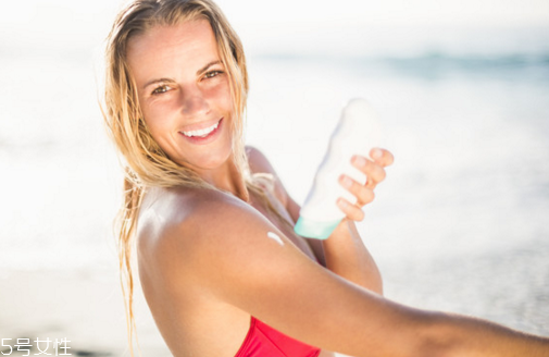 防曬霜是不是防曬指數越高越好 身體防曬霜需要卸妝 防曬霜是不是防曬指數越高越好 身體防曬霜需要卸妝