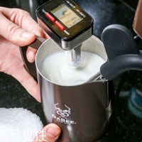 拿鐵怎么打奶泡 冰拿鐵和熱拿鐵打奶泡方法 拿鐵怎么打奶泡 冰拿鐵和熱拿鐵打奶泡方法