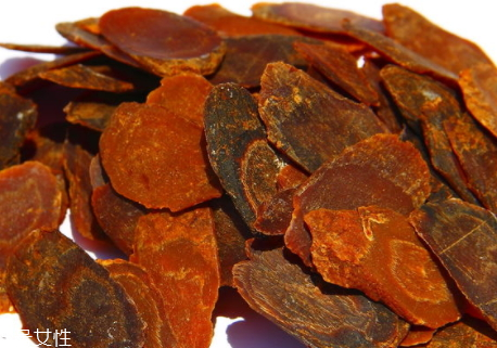 紅參什么時(shí)候吃吸收最好 飯前食用吸收更好 紅參什么時(shí)候吃吸收最好 飯前食用吸收更好