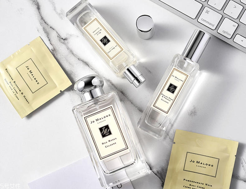 2022年最受歡迎香水排名 自帶優(yōu)雅女人味 2022年最受歡迎香水排名 自帶優(yōu)雅女人味