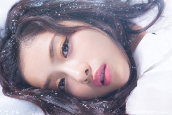 熱門面部修容圖解 這么化妝視覺上瘦5kg 熱門面部修容圖解 這么化妝視覺上瘦5kg