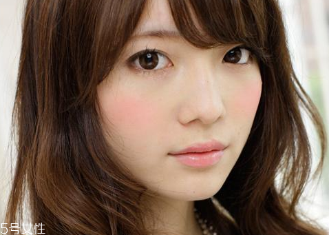 去角質(zhì)可以去黑頭嗎 去角質(zhì)妙招 去角質(zhì)可以去黑頭嗎 去角質(zhì)妙招