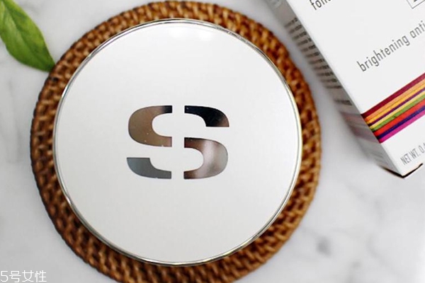 希思黎氣墊粉底液怎么樣？妝感輕盈不悶痘