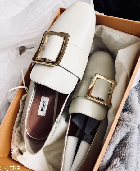 bally樂福鞋好穿嗎？春日慵懶出街必備