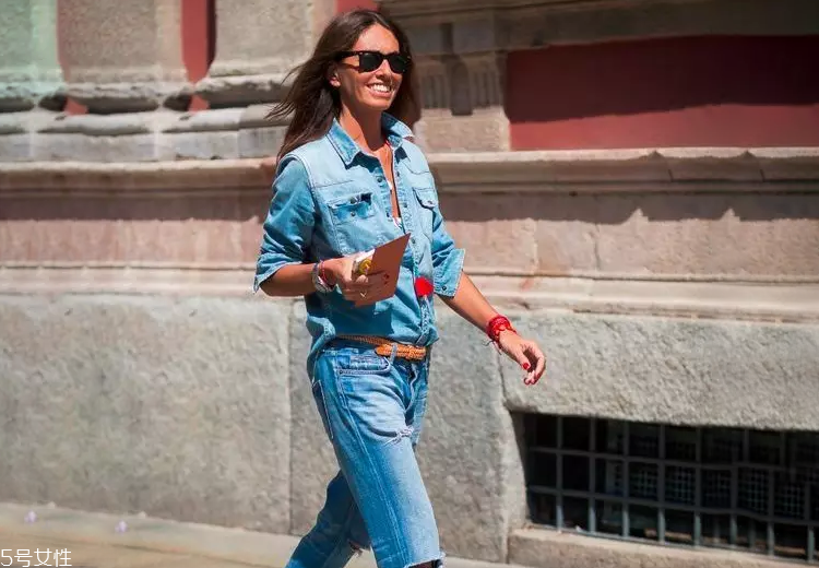 2022流行什么樣的牛仔外套？這8款最酷最百搭