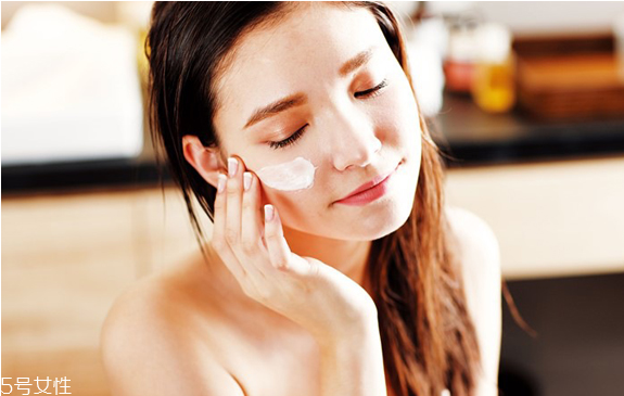 美容院的護膚品到底好不好 如何辨別美容院的產品好壞 美容院的護膚品到底好不好 如何辨別美容院的產品好壞