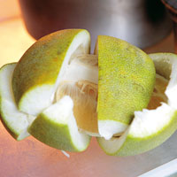 柚子皮有什么妙用 柚子皮的用處和用法 柚子皮有什么妙用 柚子皮的用處和用法