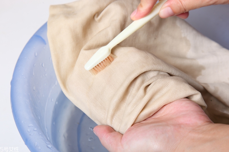 熱水洗衣服好嗎 熱水去污小技巧 熱水洗衣服好嗎 熱水去污小技巧