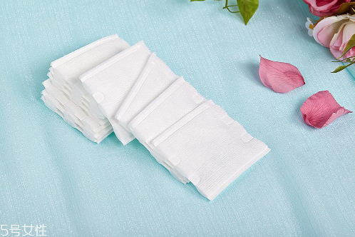 卸妝棉的正確使用方法 如何挑選好的卸妝棉 卸妝棉的正確使用方法 如何挑選好的卸妝棉
