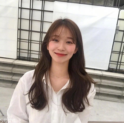 2022最流行的中長發(fā)型 2022最流行的發(fā)型之一 2022最流行的中長發(fā)型 2022最流行的發(fā)型之一