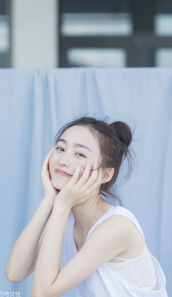 2022年流行什么劉海 合適的劉海還可以修飾臉型 2022年流行什么劉海 合適的劉海還可以修飾臉型