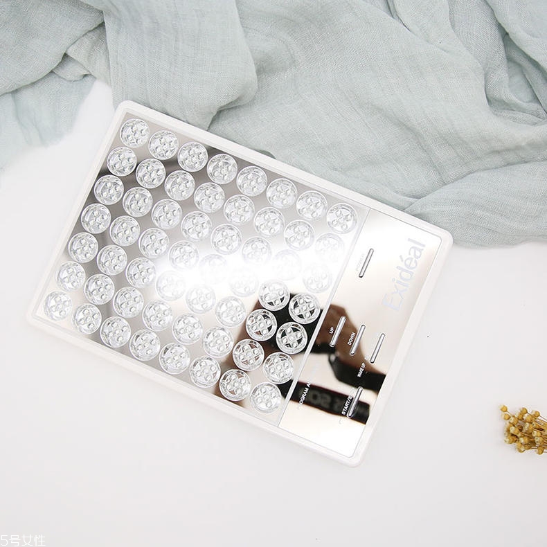 提拉緊致美容儀哪個好？用這四款擁有不老肌