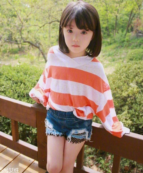 八字劉海怎么弄才好看 可愛軟萌的小女孩發(fā)型綁扎方法 八字劉海怎么弄才好看 可愛軟萌的小女孩發(fā)型綁扎方法