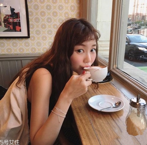 2022最流行的中長發(fā)型 2022最流行的發(fā)型之一 2022最流行的中長發(fā)型 2022最流行的發(fā)型之一