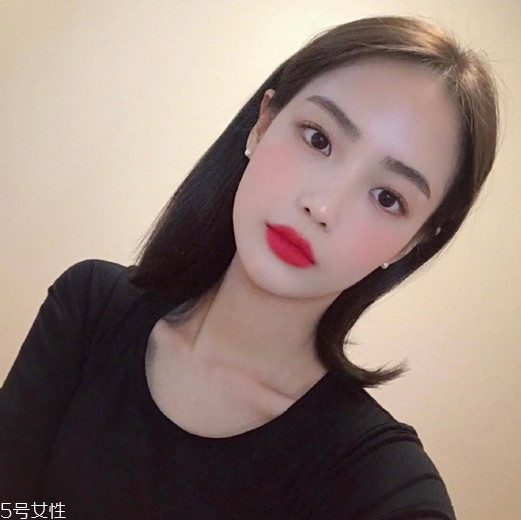 2022年流行短發(fā)還是長發(fā) 臉大的女生適合這些發(fā)型 2022年流行短發(fā)還是長發(fā) 臉大的女生適合這些發(fā)型