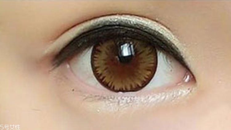 北極星仿妝怎么畫 北極星眼妝詳細(xì)簡(jiǎn)單教程 北極星仿妝怎么畫 北極星眼妝詳細(xì)簡(jiǎn)單教程