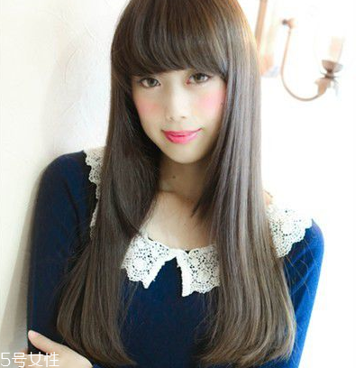 臉上有肉的女生適合什么發(fā)型 遮肉又修飾臉型的發(fā)型 臉上有肉的女生適合什么發(fā)型 遮肉又修飾臉型的發(fā)型