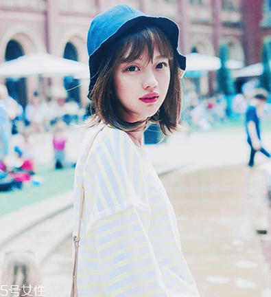 好看的女生短卷發(fā)發(fā)型推薦 夏天適合的短發(fā)發(fā)型圖片推薦 好看的女生短卷發(fā)發(fā)型推薦 夏天適合的短發(fā)發(fā)型圖片推薦