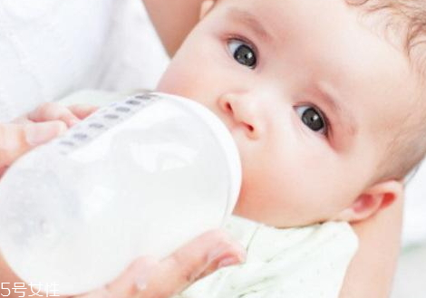 羊奶粉為什么難溶解 羊奶粉溶解快說明什么 羊奶粉為什么難溶解 羊奶粉溶解快說明什么