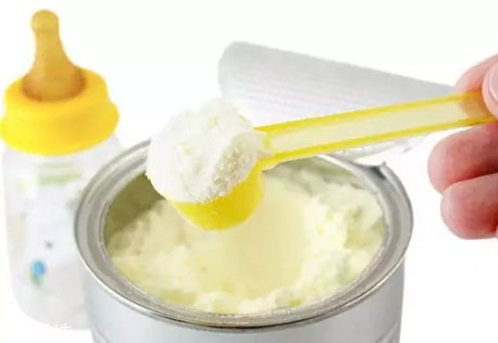 羊奶粉能用開水沖嗎 羊奶粉用溫水還是開水 羊奶粉能用開水沖嗎 羊奶粉用溫水還是開水