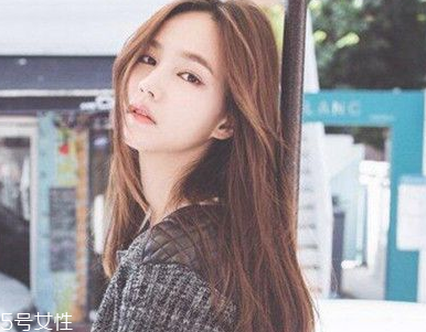 2022年最流行顯白發(fā)色 2022頭發(fā)顏色大全圖片 2022年最流行顯白發(fā)色 2022頭發(fā)顏色大全圖片