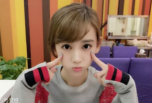 2022年最流行顯白發(fā)色 2022頭發(fā)顏色大全圖片 2022年最流行顯白發(fā)色 2022頭發(fā)顏色大全圖片