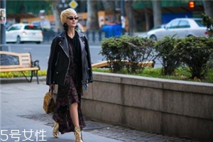 碎花連衣裙配什么外套？碎花連衣裙搭配外套圖片