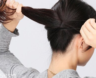 學(xué)生怎么扎馬尾有氣質(zhì) 簡單又漂亮學(xué)生馬尾辮扎法 學(xué)生怎么扎馬尾有氣質(zhì) 簡單又漂亮學(xué)生馬尾辮扎法