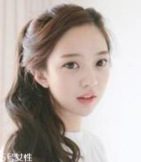 學(xué)生怎么扎馬尾有氣質(zhì) 簡單又漂亮學(xué)生馬尾辮扎法 學(xué)生怎么扎馬尾有氣質(zhì) 簡單又漂亮學(xué)生馬尾辮扎法