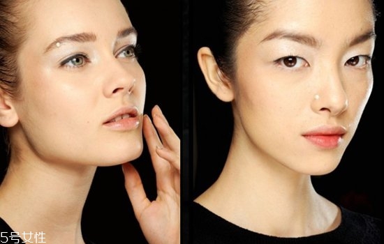 修容粉和修容膏哪種適合新手 修容粉和修容膏的優(yōu)缺點 修容粉和修容膏哪種適合新手 修容粉和修容膏的優(yōu)缺點