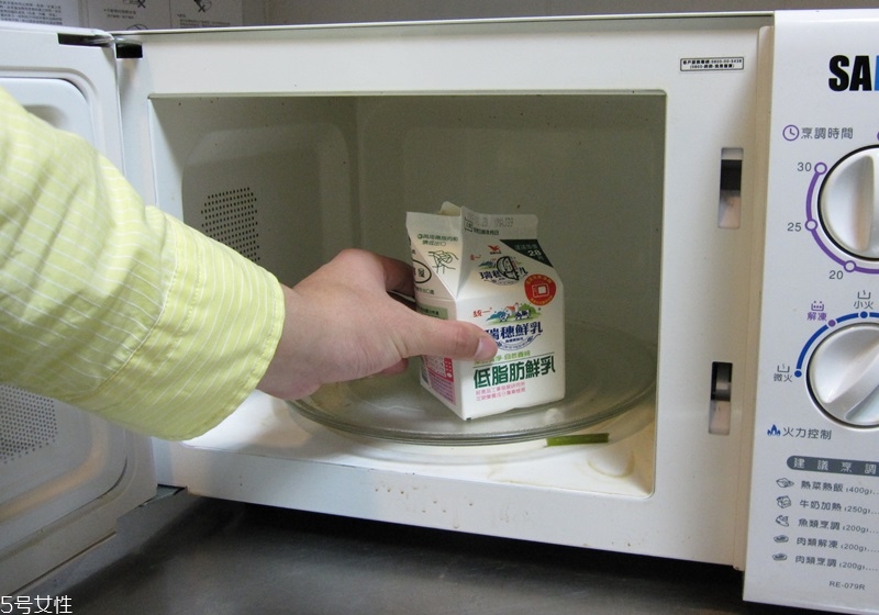 盒裝牛奶怎么加熱 盒裝牛奶可以用開水加熱嗎 盒裝牛奶怎么加熱 盒裝牛奶可以用開水加熱嗎